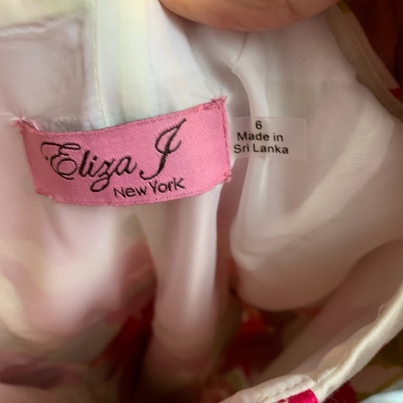 Eliza J. Belted pleated floral dress. Worn once to a party. Retail 145 - Picture 2 of 4